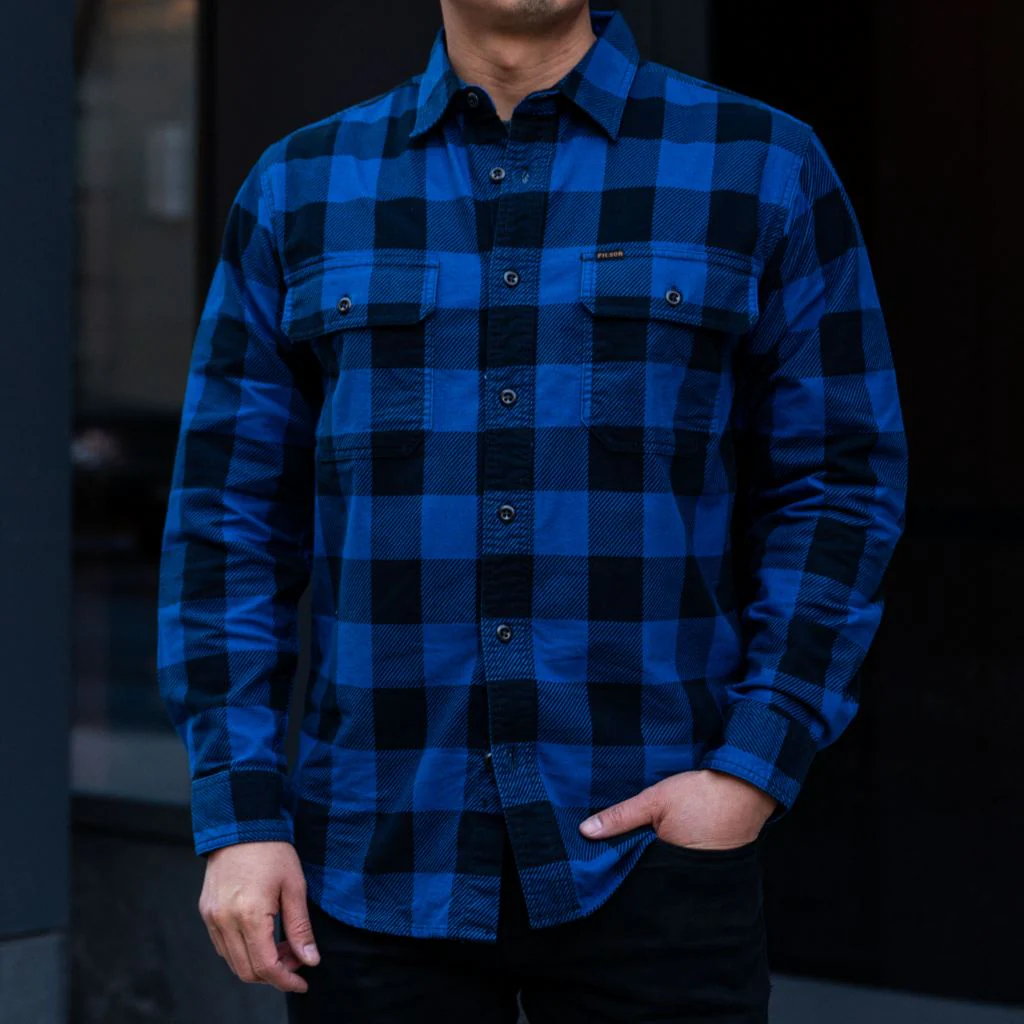 Filson Field Flannel Shirt | Cobalt Blue Black - Image 4