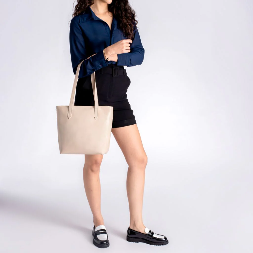 Everyday Tote | Beige (M) (Zipper) - Image 8
