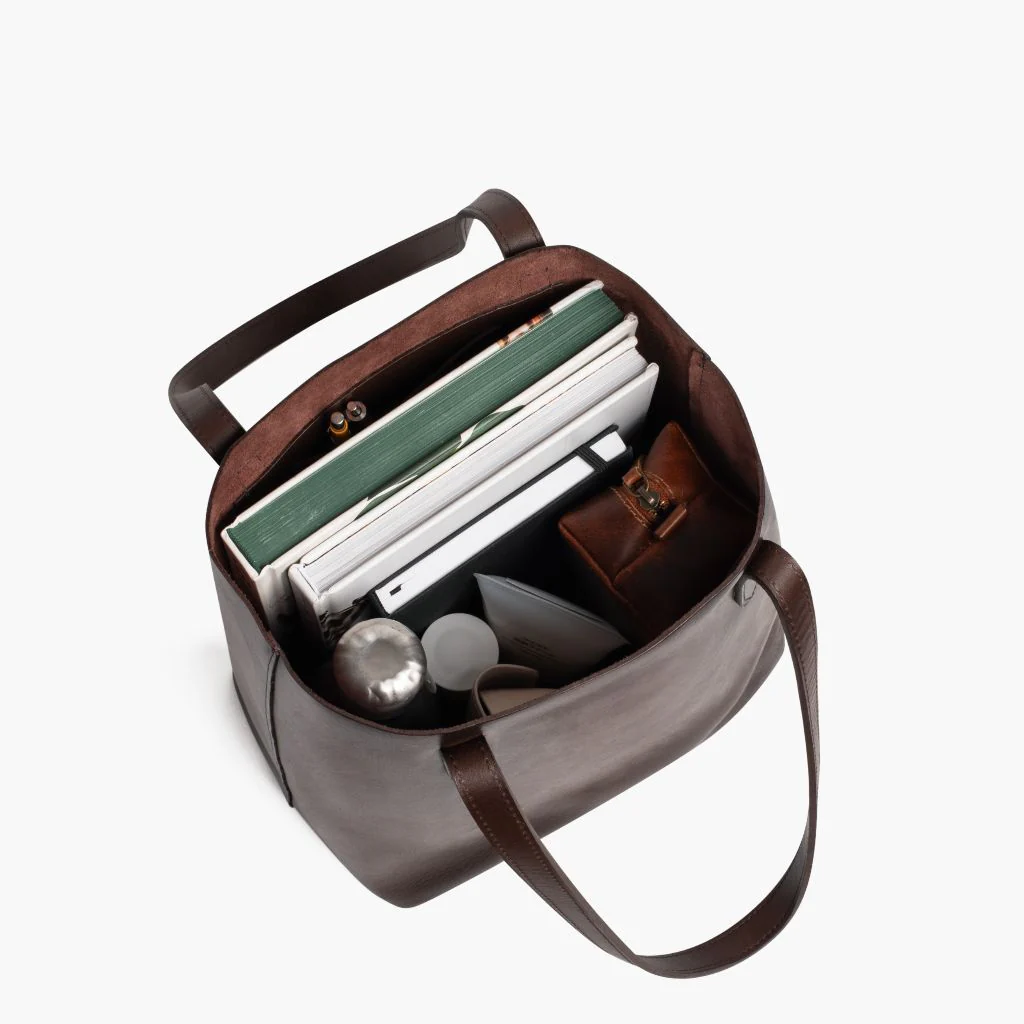 Everyday Tote | Old English (M) - Image 3